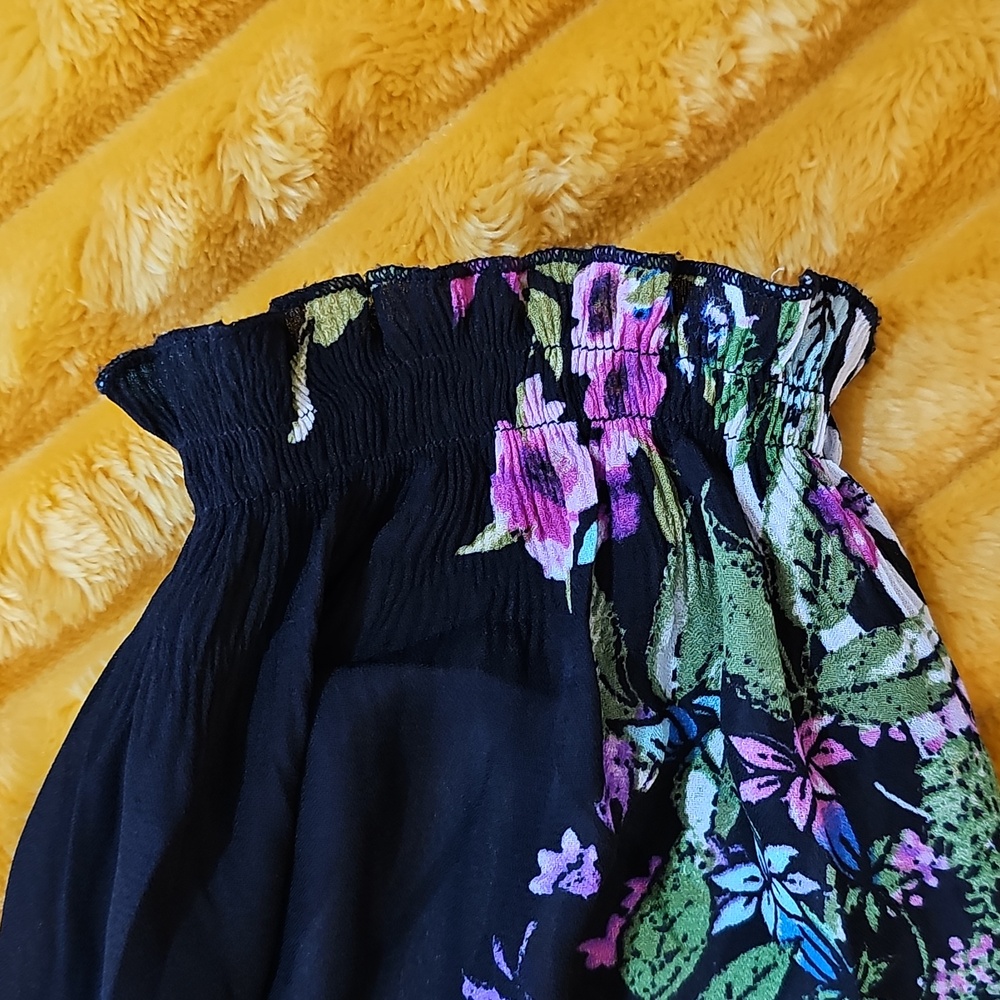 Top - Picture 8 of 16